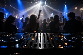 AI-stämningsbild: DJ och dansgolv